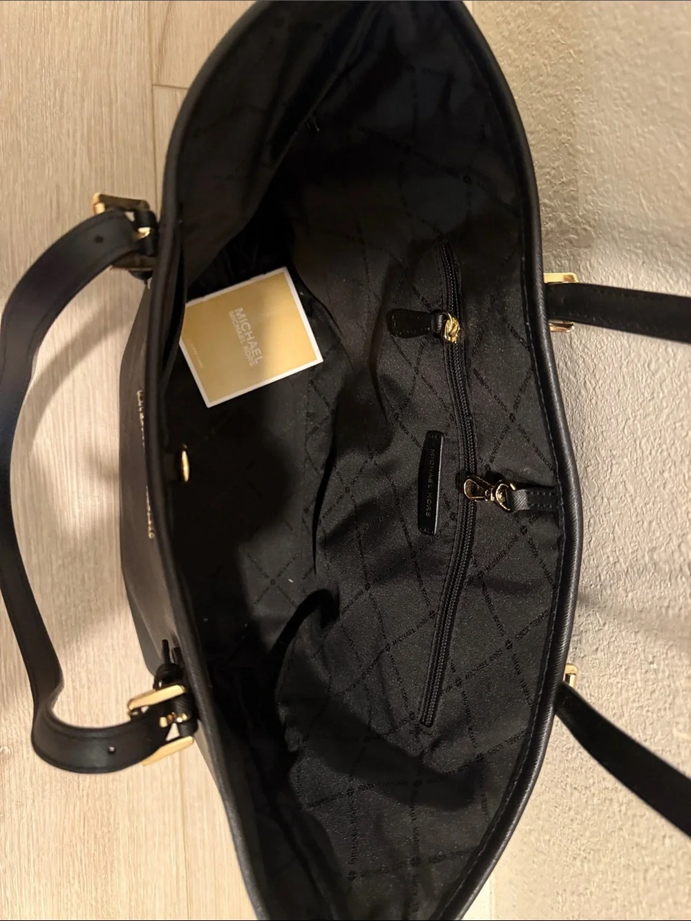 Michael Kors Black Tote in good condition. - Picture 3 of 4